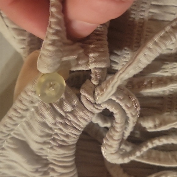 Cute long sleeve open back crop top - Picture 7 of 10